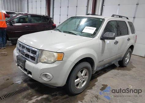 2008 Ford Escape Xlt z USA, uszkodzony, nr VIN 1FMCU93128KD56570